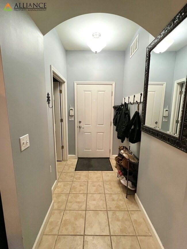 Photo - Updated 2 Bed/ 2 Bath Condo!!