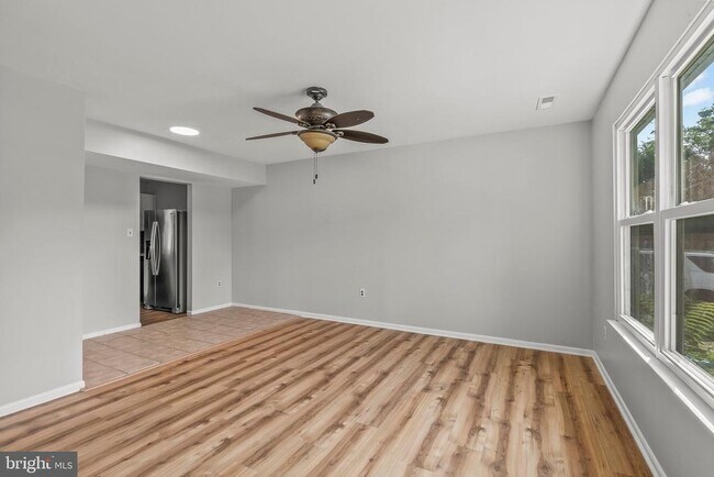 Photo - 341 Clarkson St