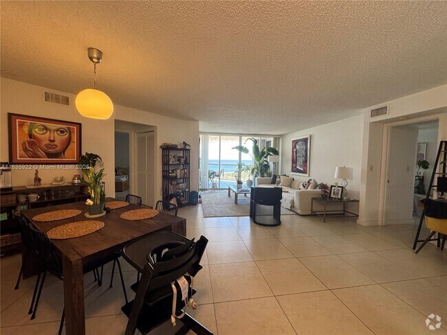 Building Photo - 6767 Collins Ave Unit 604 Rental