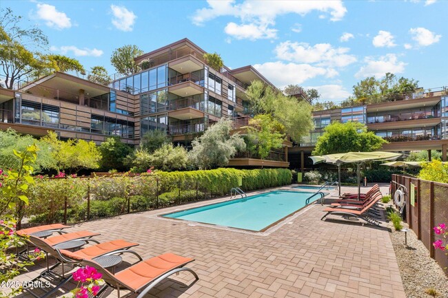 Building Photo - 7161 E Rancho Vista Dr Unit 1003