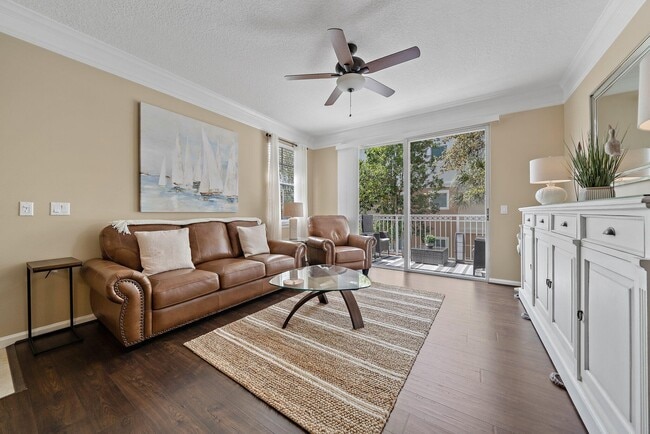 Photo - 3202 Myrtlewood Cir E