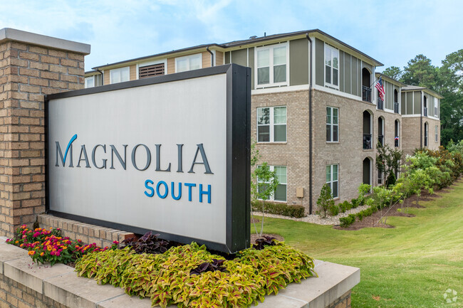 Building Photo - Magnolia South Rental