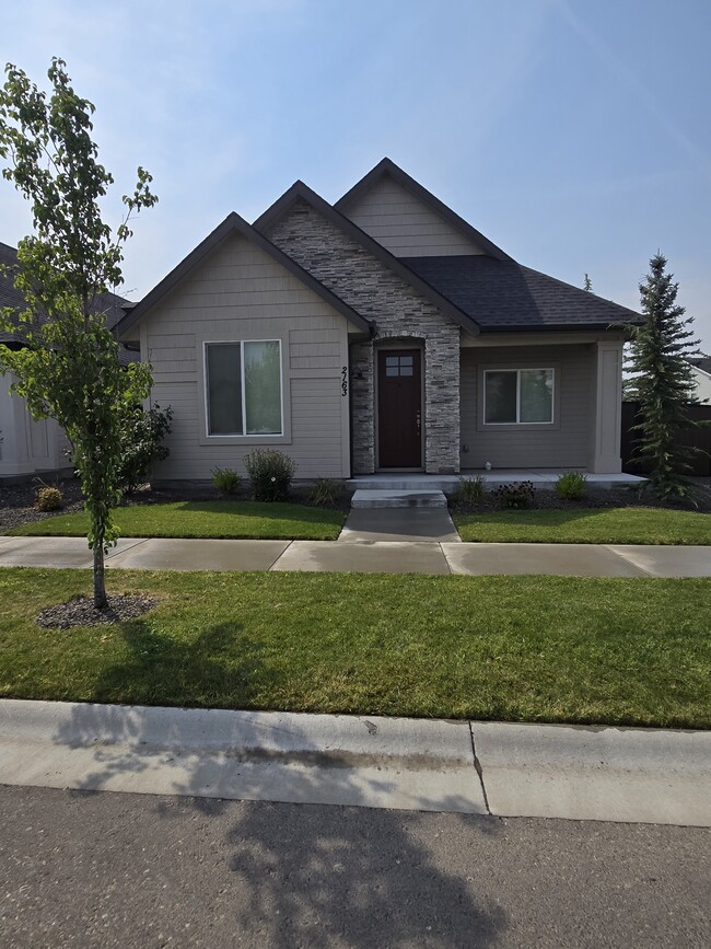 Building Photo - 2163 E Hidcote St Rental