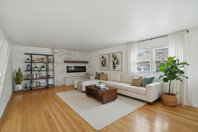 Photo - 114 N Lancaster St