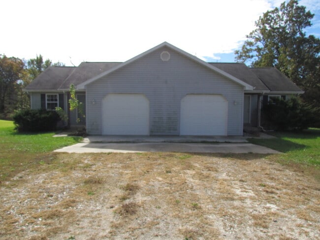 Photo - 407 9th St Cir Unit 2