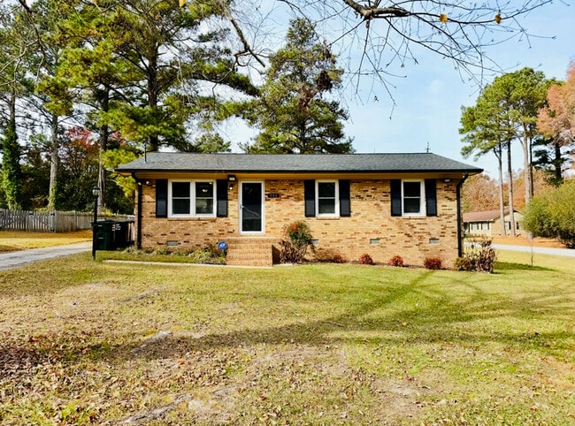 Building Photo - 900 6th St