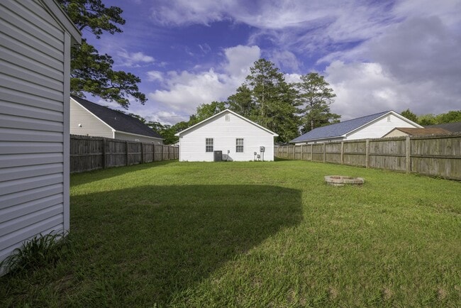 Photo - 3BR Home Near N. Marine Blvd with Fenced Backyard