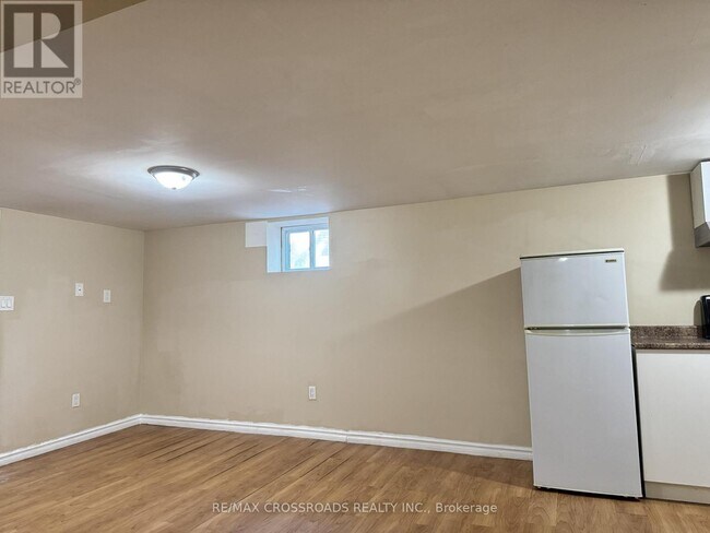 Photo - 21 Davis Rd