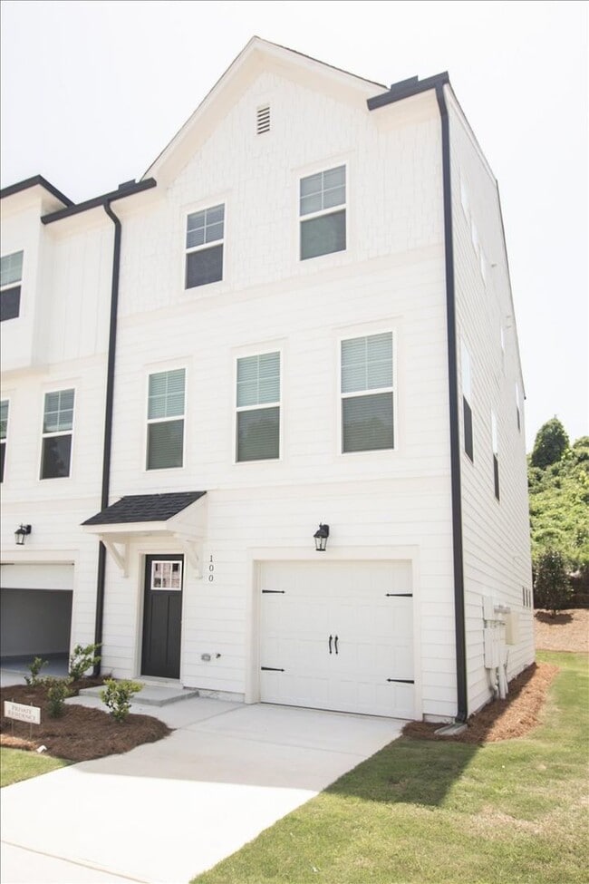 Building Photo - Newly Constructed 4bd/3.5ba Minutes From A... Rental
