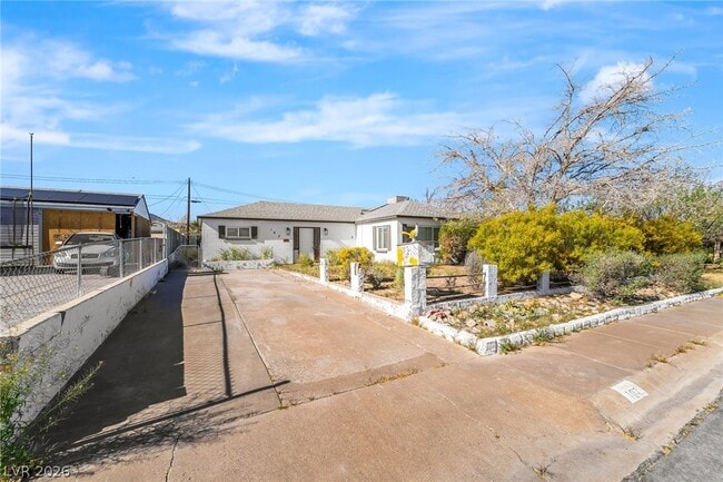 Building Photo - 107 Joshua St