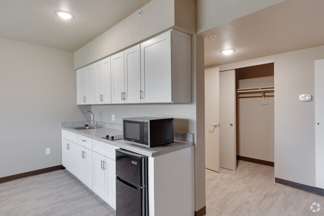 Interior Photo - Vista Village on Van Buren Rental