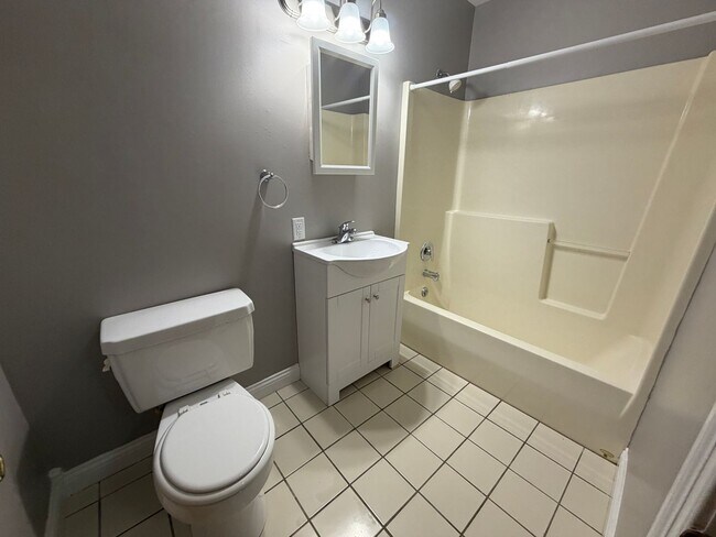 Photo - 810 Huestis Ave Unit Apt 1