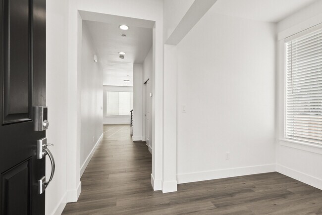 Photo - 14205 45th Ave W