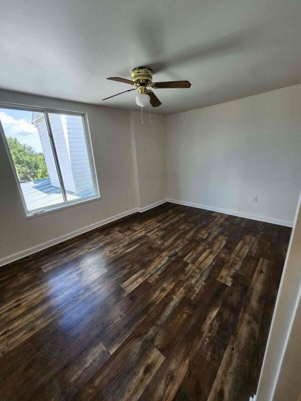 Photo - 126 E Main St Unit 4