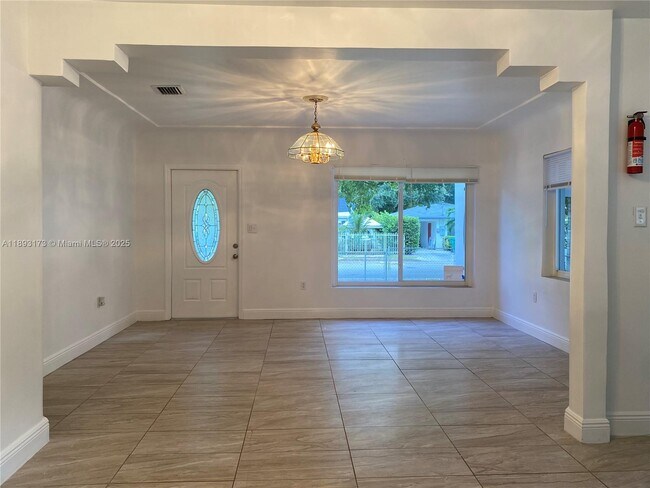 Photo - 251 NW 41st St