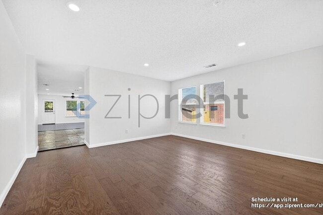 Photo - 1117 Beeblossom Dr