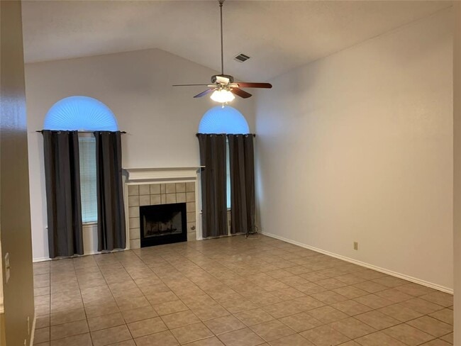 Photo - 17130 Copperhead Dr