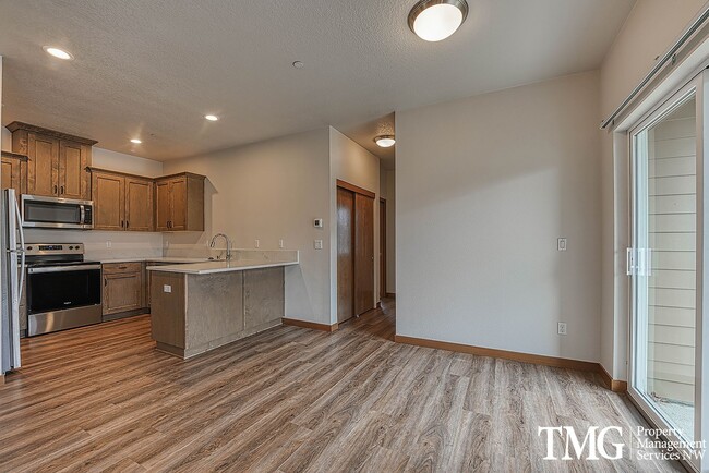 Photo - 2BD Duplex in Great Washougal Location! Beautiful Finishes!