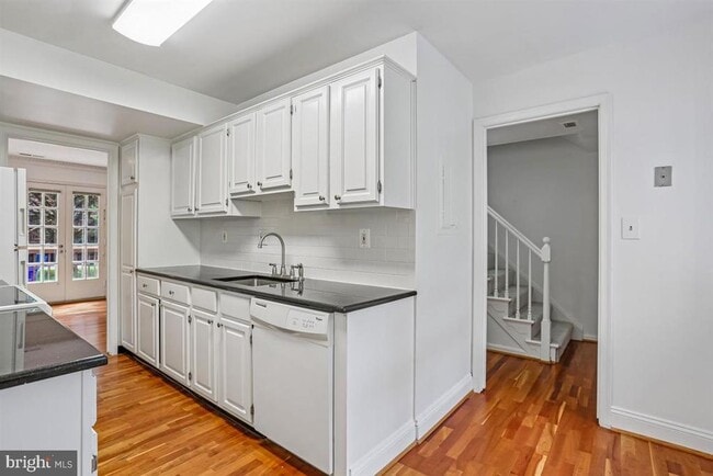 Photo - 4930 Bradley Blvd