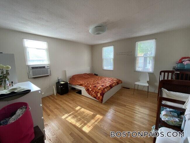 Photo - 72 School St Unit 1