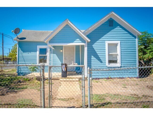 Photo - 231 Cactus St Unidad A