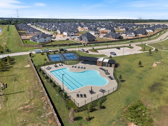 Building Photo - 3811 Hermitage Dr