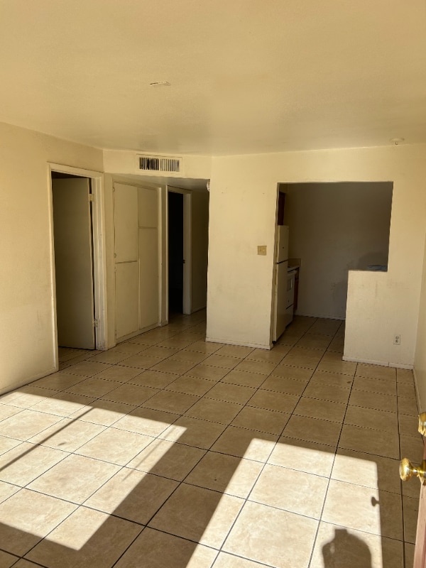 Photo - 1315 W 5th St