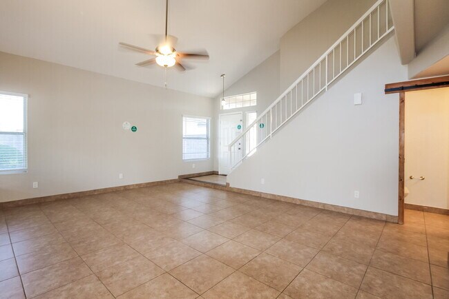 Photo - 536 E Marco Polo Rd