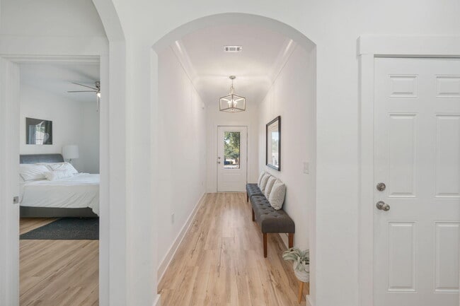 Photo - 667 Red Fern Rd