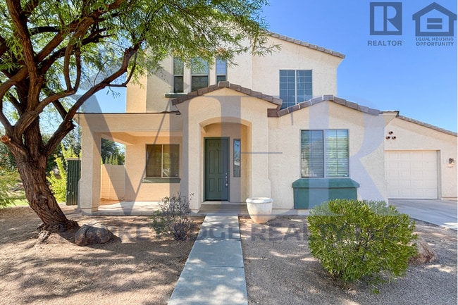 Building Photo - 4Bed/2.5Bath House at Litchfield/Greenway!...