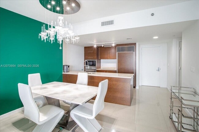 Photo - 465 Brickell Ave Unidad 4306