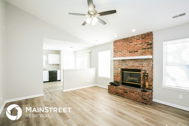 Photo - 2839 Hazelview Ln