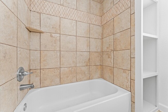 Photo - 5326 Newkirk Ln