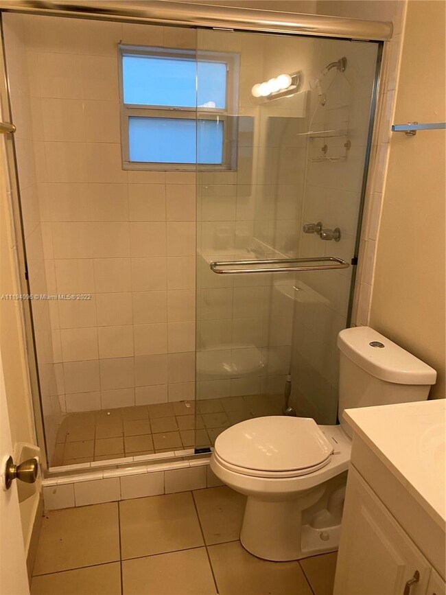 Photo - 535 W 79th Plz