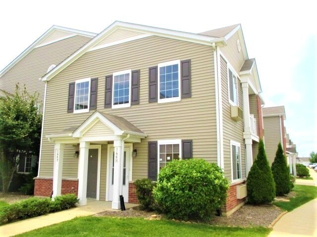 Building Photo - 146 Bertram Dr Unit P