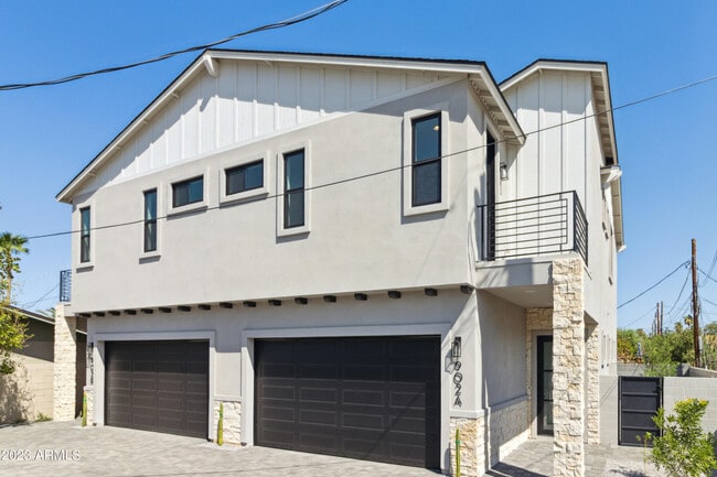 Building Photo - 902 W Hazelwood St Unit A Rental