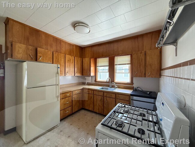 105 Bromfield Rd Unit 2