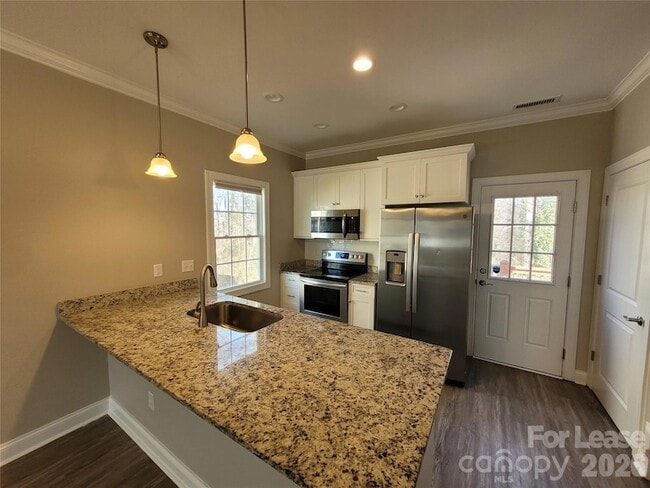 Photo - 1086 20th St NE