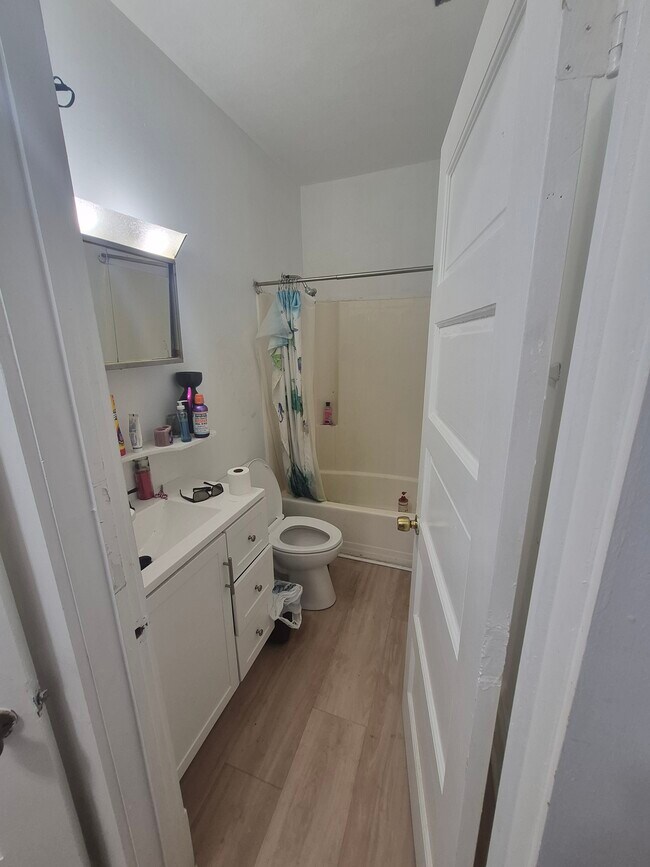 45 W Main St Unit 2