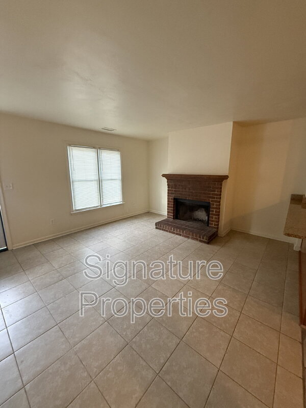 Photo - 917 Wickford Dr