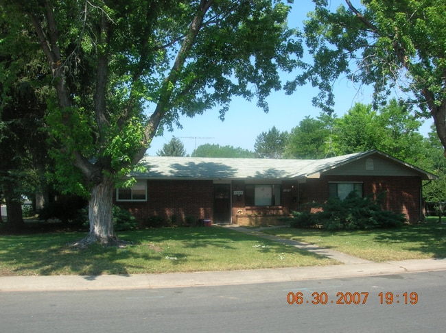 Photo - 1207 Castlerock Dr