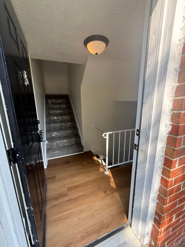 Photo - 449 Woodview Dr Unit 449