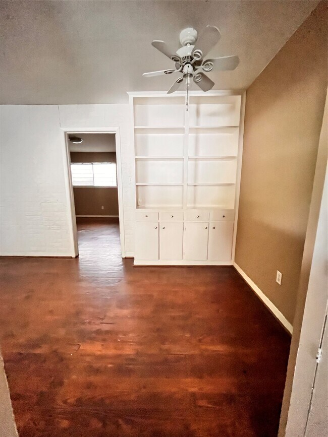 Photo - 427 W 17th St Unit 8