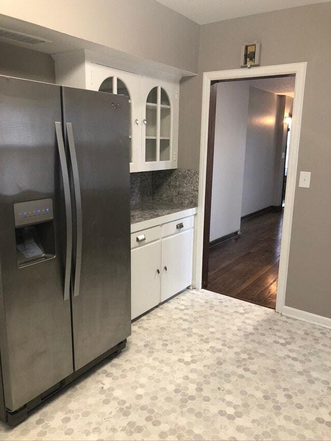 Photo - 4936 Woolworth Ave