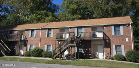 Building Photo - 1323 E 10th St Rental