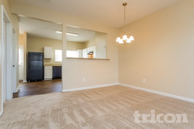 Photo - 128 Hawkeye Ln NW