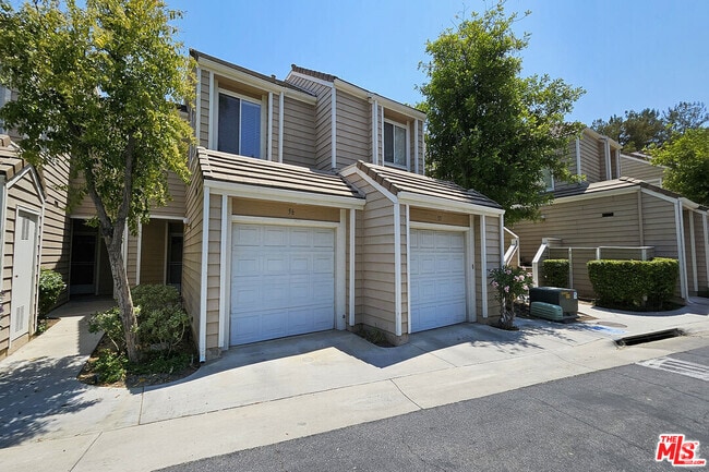Building Photo - 24512 McBean Pkwy Rental