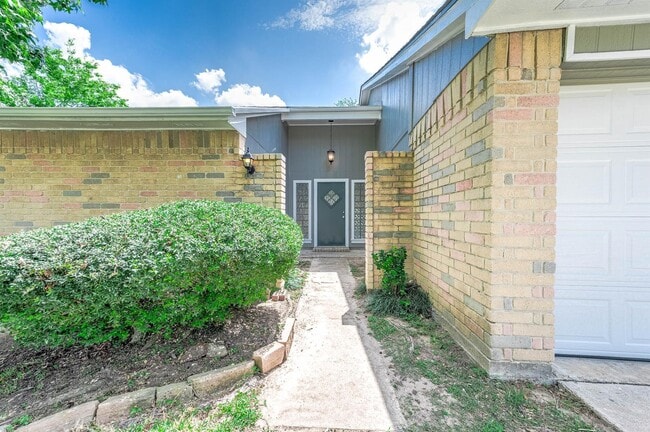 Photo - 13407 Wells River Dr