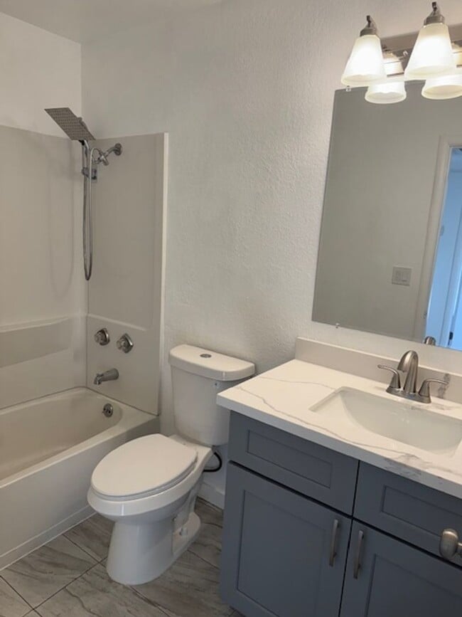 Photo - 401-403 Elizabeth Way Unit 403 Elizabeth Way