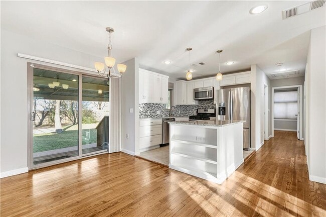 Photo - 108 E Skyview Rd